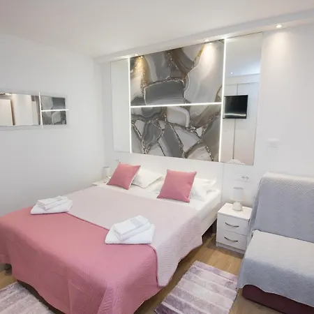 Luxury Studio Apartment Honeymoon Split Exteriér fotografie