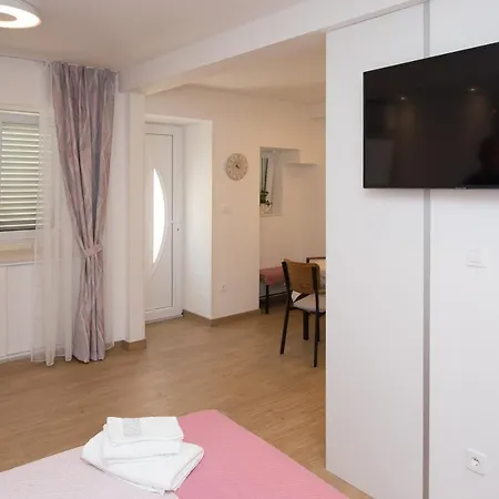 Luxury Studio Apartment Honeymoon Split Exteriér fotografie
